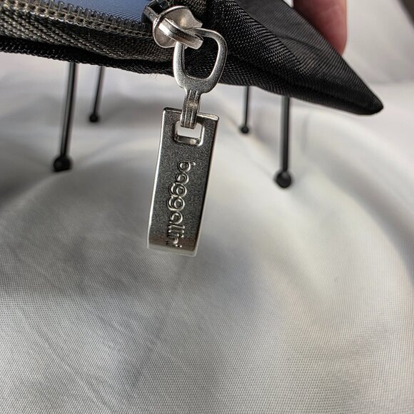 Baggallini Black Nylon RFID Wristlet - Picture 7 of 8